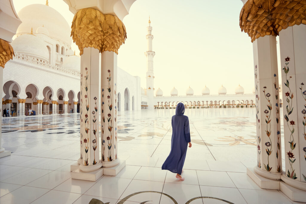 Sheikh Zayed Grand Mosque, famous Abu Dhabi sightseeing.